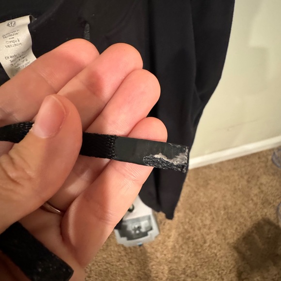 Lululemon joggers :: Sz 4 - Picture 3 of 5